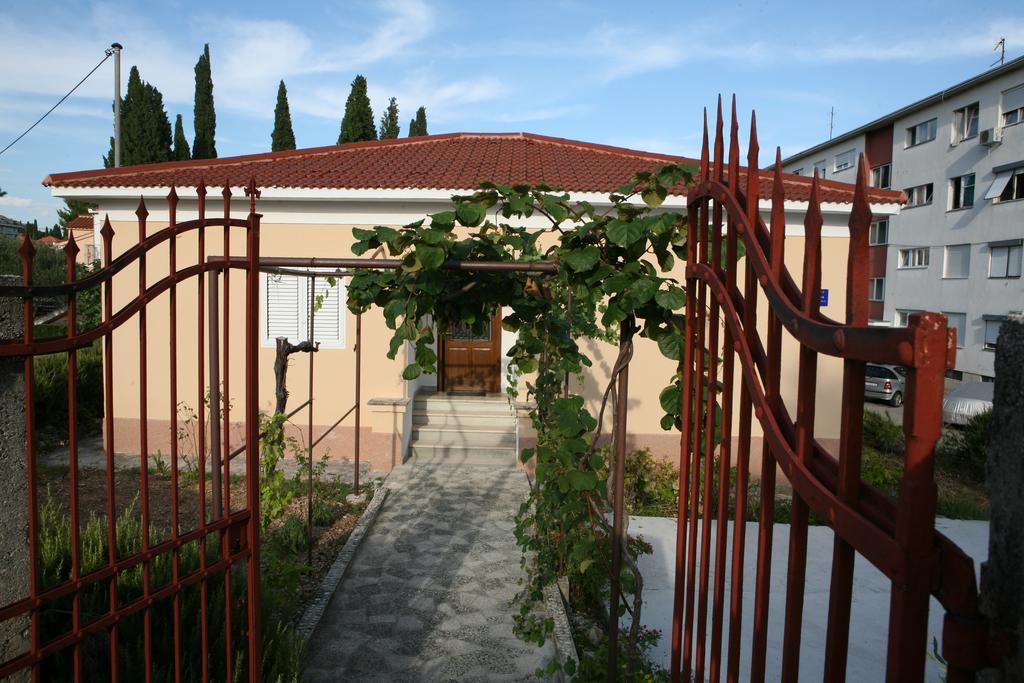 Apartments Radic Trogir Quarto foto